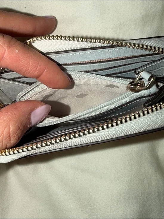 Kate Spade White Pebbled Leather Zip Wallet - Picture 6 of 9